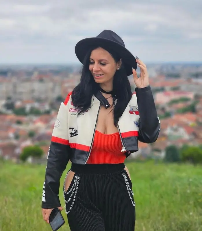 Ioana Boroș-美图1